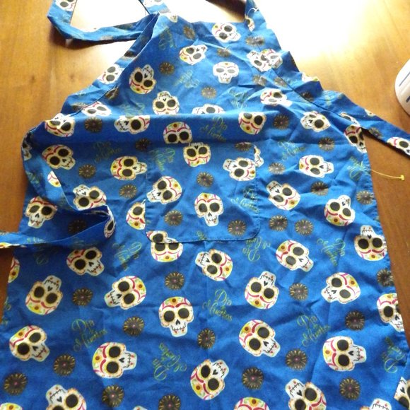 Dia de Muertos Apron/ Day of the dead/ Skulls - Picture 1 of 5